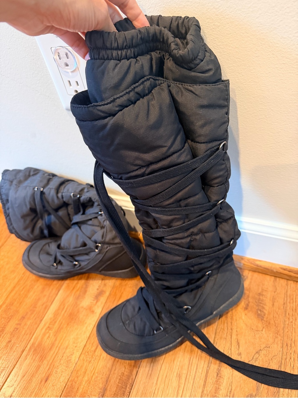 Steve Madden Tall Black Quilted Lace-Up Winter Boots- never worn